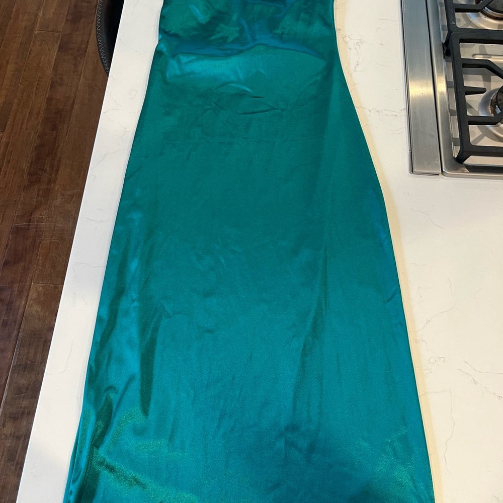 Sleeveless Kelly Green Satin Gown